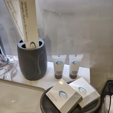 Verona Smart Apartament2 アパート ティラナ